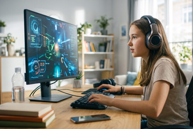 Parents have spent a decade limiting their children’s screen time to protect their brains. A new 8-year study found children with more screen time had better cognitive processing as teenagers.